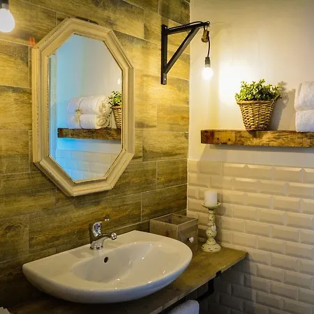 Le Ginestre Bed & Breakfast *